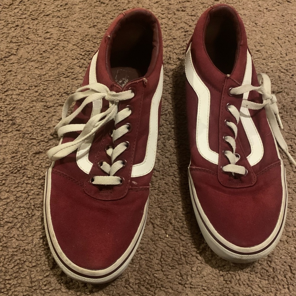 Vans (burgundy)